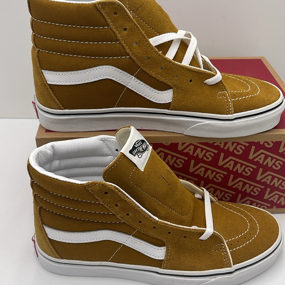 Vans Men’s High-Top Sneakers in Mustard White Sk8-Hi
Color Theory Golden Brown - Picture 4 of 16